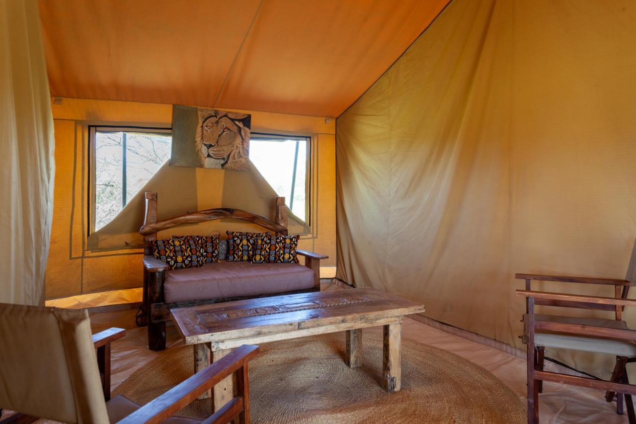 Gnu Mara River Camp Серенгети Екстериор снимка