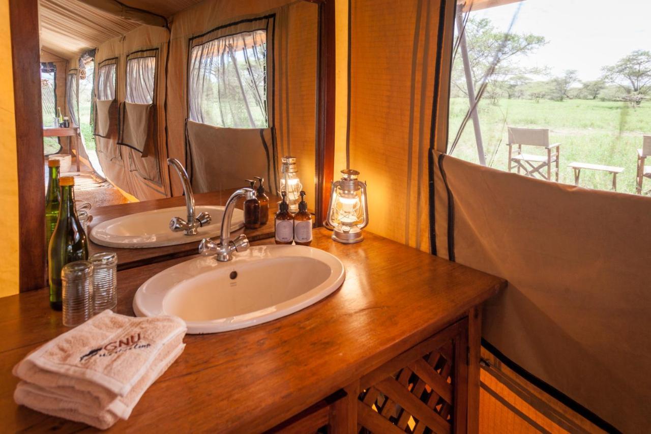 Gnu Mara River Camp Серенгети Екстериор снимка